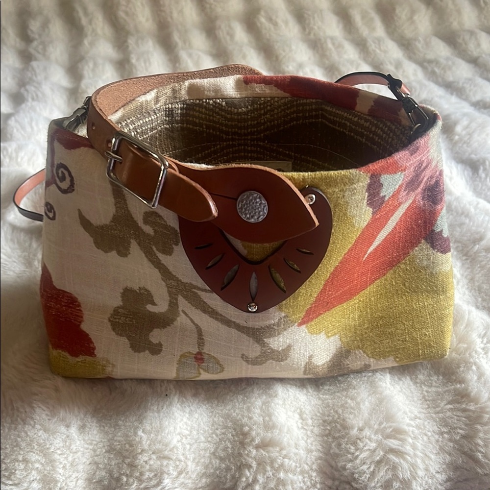 Add Libb Designs clutch/crossbody bag